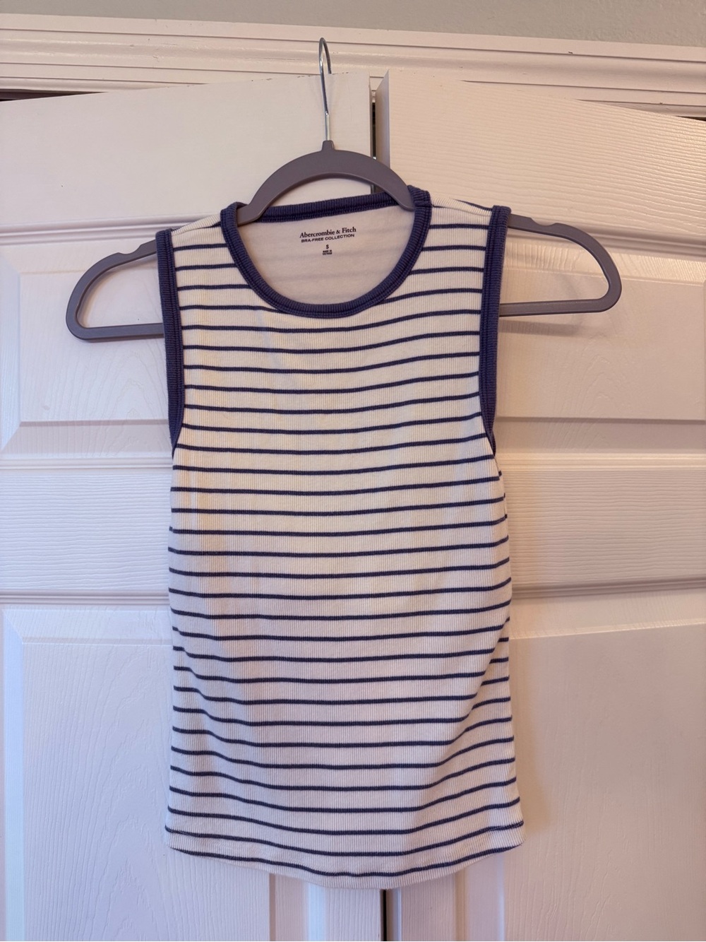 Abercrombie and fitch white and blue striped tank - Picture 2 of 4